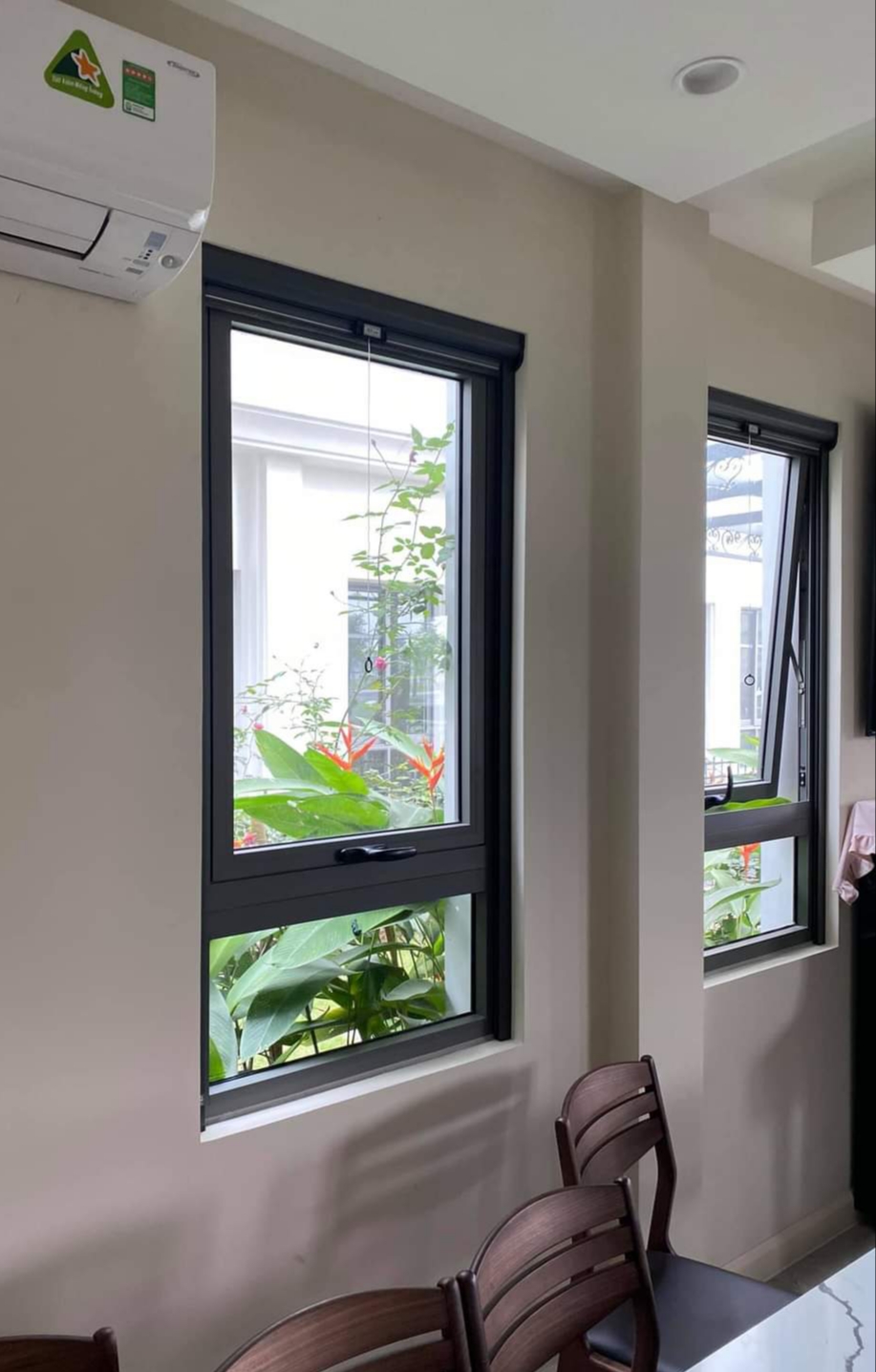 Hình ảnh Cửa lưới tự cuốn