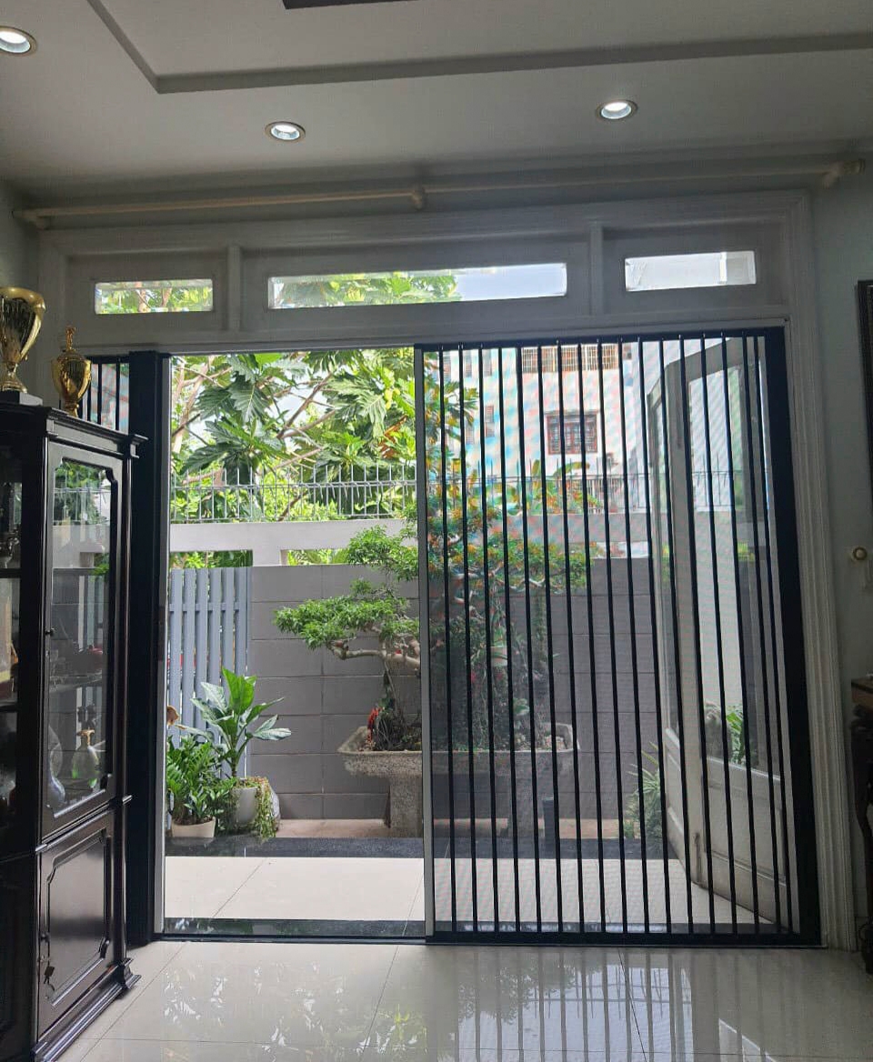 Hình ảnh Cửa xếp lá nhôm lỗ thoáng