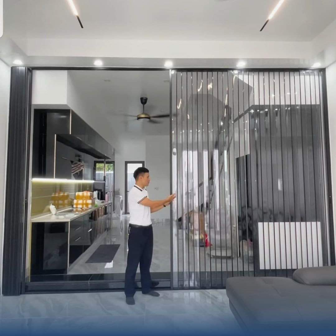 Hình ảnh Cửa xếp lá nhựa pha lê trong suốt